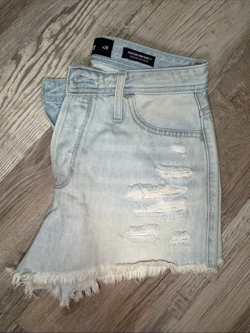 Hollister High-Rise Mom 3’ Light Blue Distressed Denim Shorts - Size 7/w28 - Picture 10 of 11
